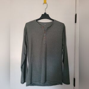 ✨3/$15✨ Olive green mens Henley